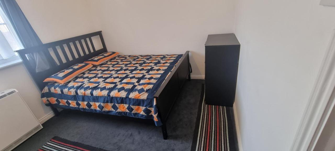 Very Nice Two Bedroom Apartment In Londres Extérieur photo